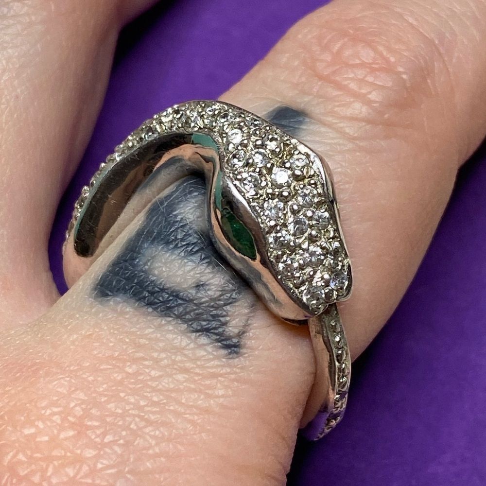 💛 Sterling Silver Ouroboros Snake w/ Green & White Stones